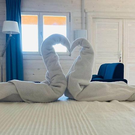 Hermoso Bungalow De Madera Sevilla Eksteriør bilde