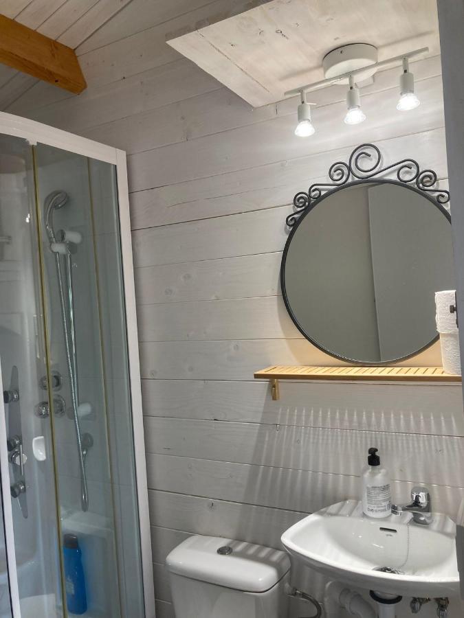 Hermoso Bungalow De Madera Sevilla Eksteriør bilde